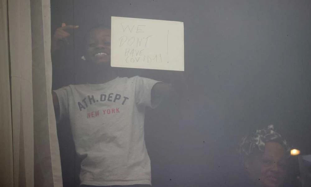 Πώς είναι η υποχρεωτική καραντίνα των 2.000 ευρώ σε ξενοδοχείο στη Βρετανία